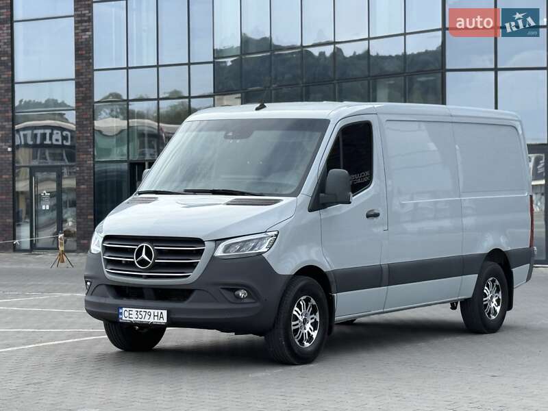 Грузовой фургон Mercedes-Benz Sprinter 2021 в 