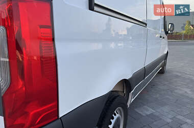 Грузовой фургон Mercedes-Benz Sprinter 2021 в 