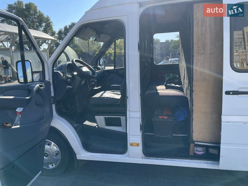 Грузопассажирский фургон Mercedes-Benz Sprinter 2005 в Днепре