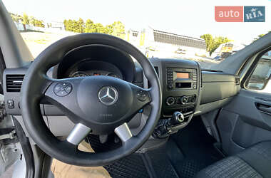 Грузовой фургон Mercedes-Benz Sprinter 2016 в 