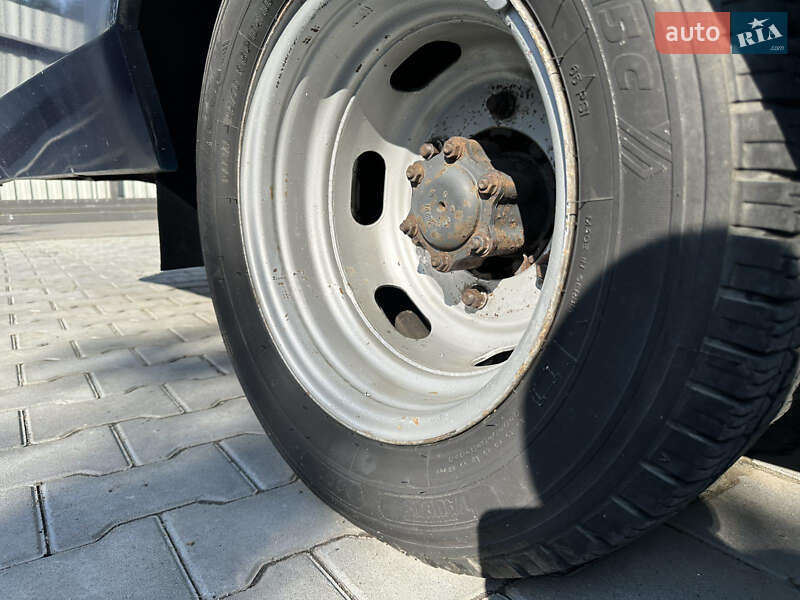 Для перевезення тварин Mercedes-Benz Sprinter 2002 в Бориславі