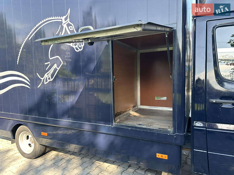 Для перевезення тварин Mercedes-Benz Sprinter 2002 в Бориславі