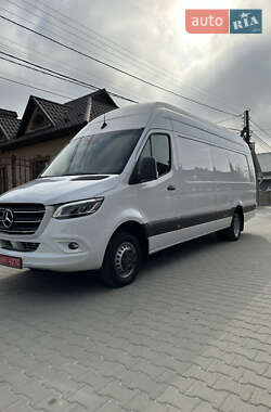 Вантажний фургон Mercedes-Benz Sprinter 2020 в Чернівцях
