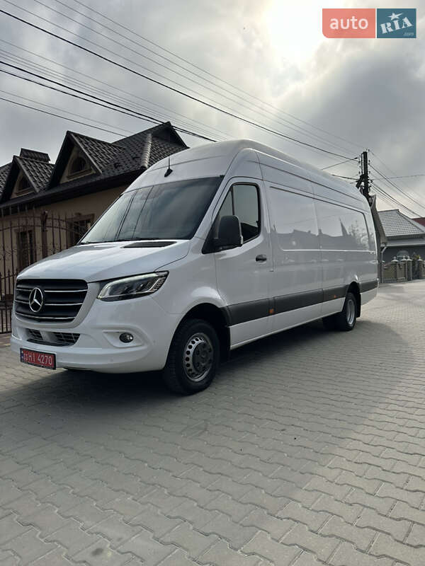 Грузовой фургон Mercedes-Benz Sprinter 2020 в 