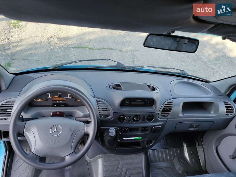 Грузовой фургон Mercedes-Benz Sprinter 2006 в Ровно