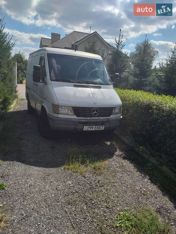 Вантажний фургон Mercedes-Benz Sprinter 1995 в Києві фото Вантажний фургон Mercedes-Benz Sprinter 1995 в Києві