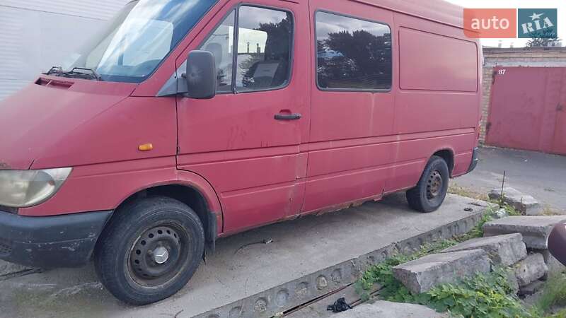 Грузопассажирский фургон Mercedes-Benz Sprinter 2000 в Киеве фото 19 Грузопассажирский фургон Mercedes-Benz Sprinter 2000 в Киеве