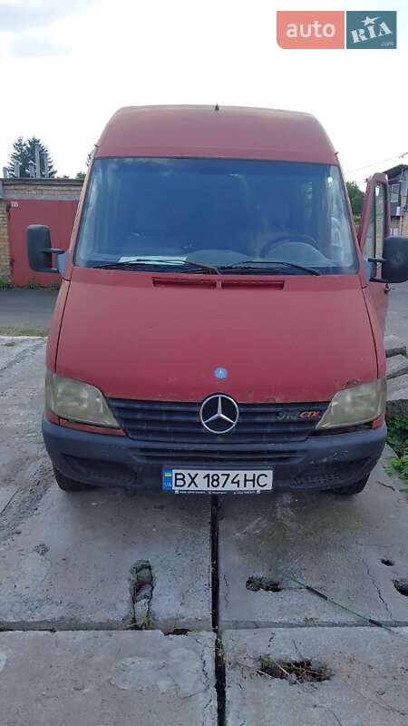 Грузопассажирский фургон Mercedes-Benz Sprinter 2000 в Киеве фото 9 Грузопассажирский фургон Mercedes-Benz Sprinter 2000 в Киеве