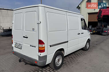 Грузовой фургон Mercedes-Benz Sprinter 2002 в 