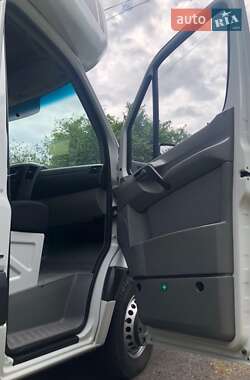 Грузовой фургон Mercedes-Benz Sprinter 2015 в 
