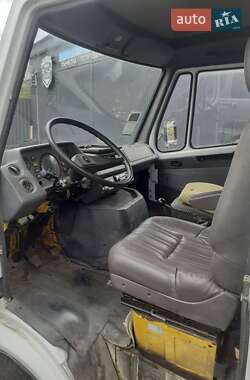 Грузовой фургон Mercedes-Benz Sprinter 1994 в 