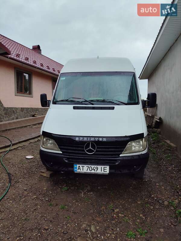Mercedes-Benz Sprinter 2000