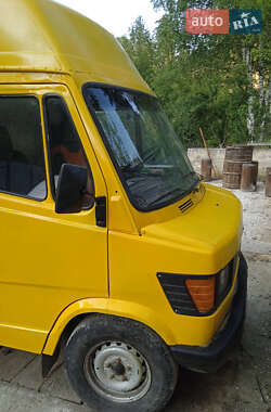 Грузовой фургон Mercedes-Benz Sprinter 1995 в Черновцах