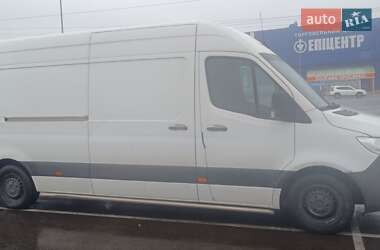 Грузовой фургон Mercedes-Benz Sprinter 2021 в 