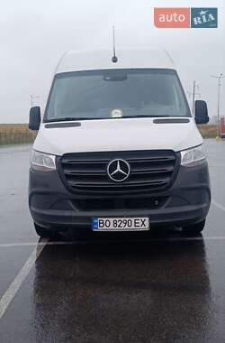 Грузовой фургон Mercedes-Benz Sprinter 2021 в 