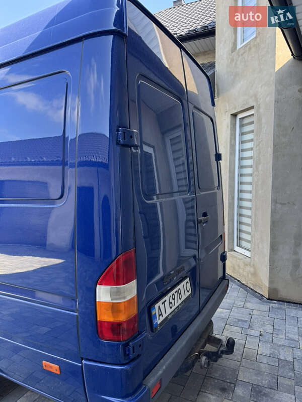 Грузопассажирский фургон Mercedes-Benz Sprinter 2000 в Ивано-Франковске