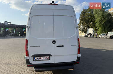 Грузовой фургон Mercedes-Benz Sprinter 2021 в 