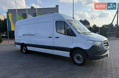 Грузовой фургон Mercedes-Benz Sprinter 2021 в 