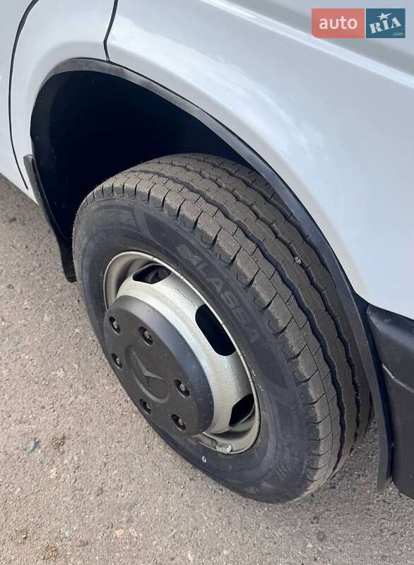 Городской автобус Mercedes-Benz Sprinter 1998 в Кривом Роге