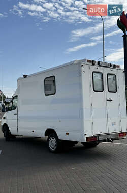 Грузовой фургон Mercedes-Benz Sprinter 2005 в 