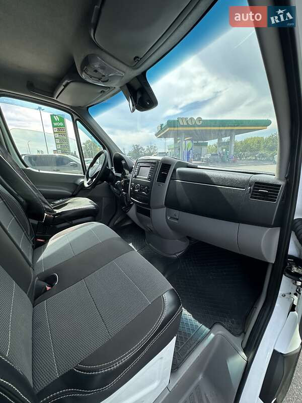 Грузовой фургон Mercedes-Benz Sprinter 2015 в Николаеве