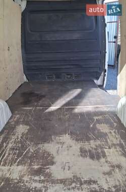 Грузовой фургон Mercedes-Benz Sprinter 2000 в 