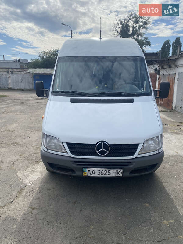 Mercedes-Benz Sprinter 2005