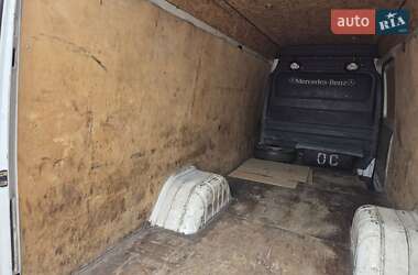Грузовой фургон Mercedes-Benz Sprinter 2005 в 