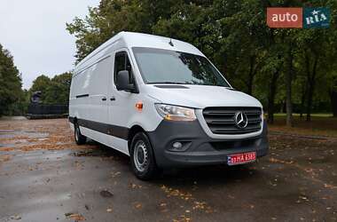 Грузовой фургон Mercedes-Benz Sprinter 2020 в 