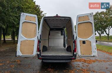 Грузовой фургон Mercedes-Benz Sprinter 2020 в 