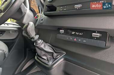 Грузовой фургон Mercedes-Benz Sprinter 2020 в 