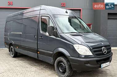 Грузовой фургон Mercedes-Benz Sprinter 2010 в 