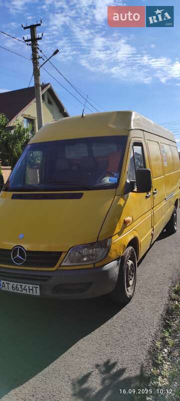 Грузовой фургон Mercedes-Benz Sprinter 2004 в Езуполе