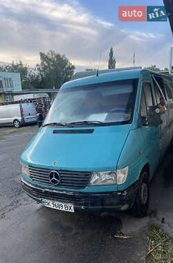 Грузовой фургон Mercedes-Benz Sprinter 1998 в Ровно