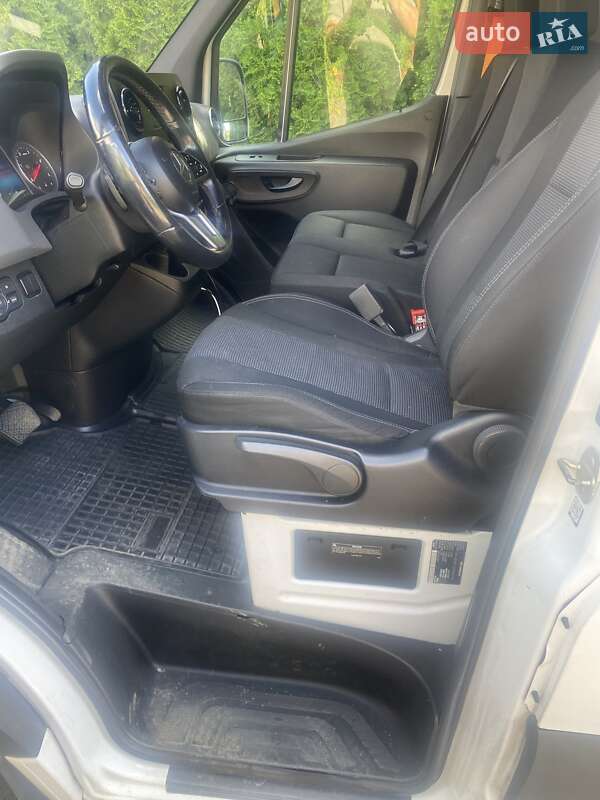 Грузовой фургон Mercedes-Benz Sprinter 2018 в Ровно фото 5 Грузовой фургон Mercedes-Benz Sprinter 2018 в Ровно