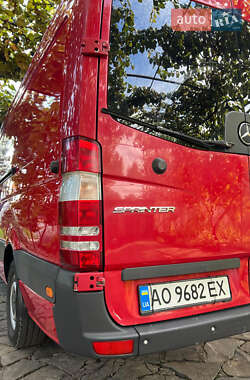 Грузовой фургон Mercedes-Benz Sprinter 2016 в 