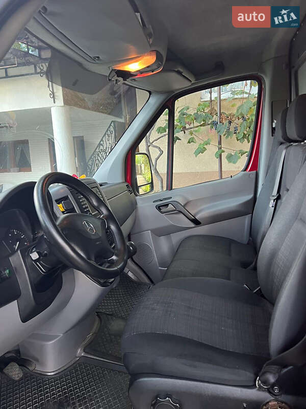 Грузовой фургон Mercedes-Benz Sprinter 2016 в Ужгороде