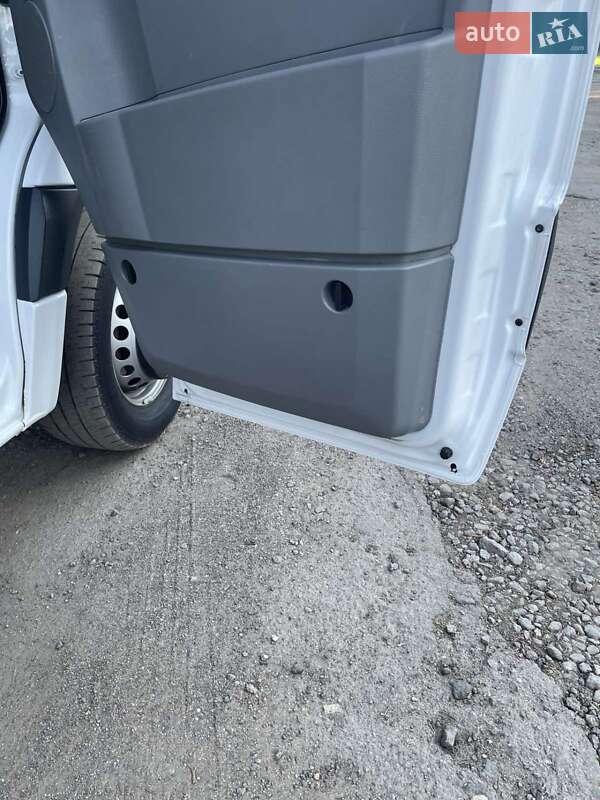 Вантажний фургон Mercedes-Benz Sprinter 2015 в Вінниці