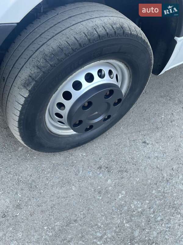 Вантажний фургон Mercedes-Benz Sprinter 2015 в Вінниці