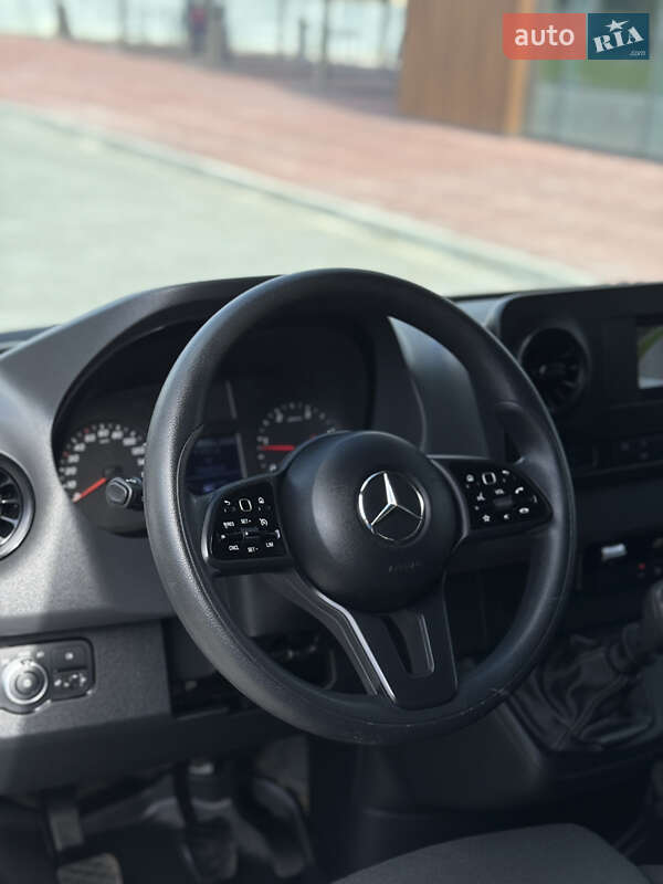 Вантажний фургон Mercedes-Benz Sprinter 2022 в Рівному