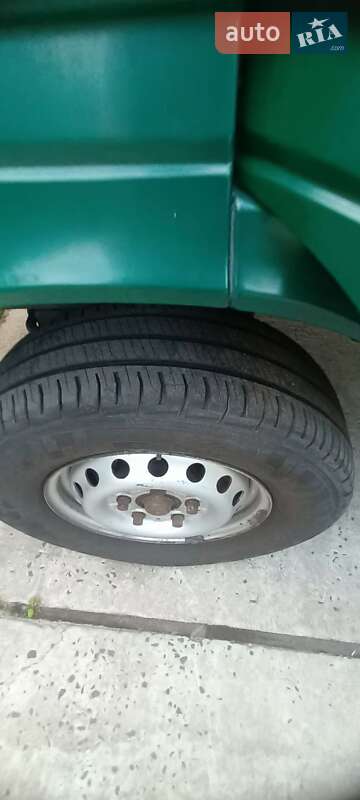 Вантажний фургон Mercedes-Benz Sprinter 2005 в Вараші