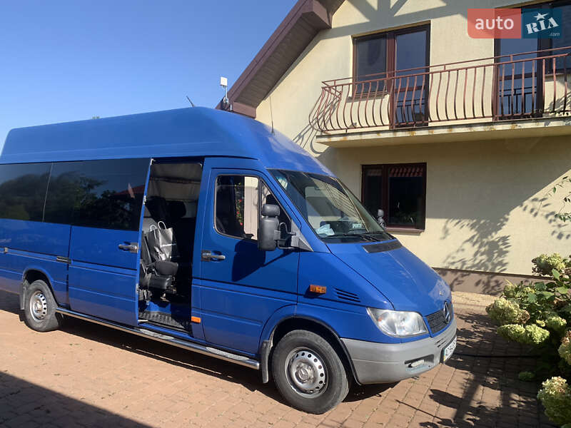 Микроавтобус Mercedes-Benz Sprinter 2006 в Нововолынске