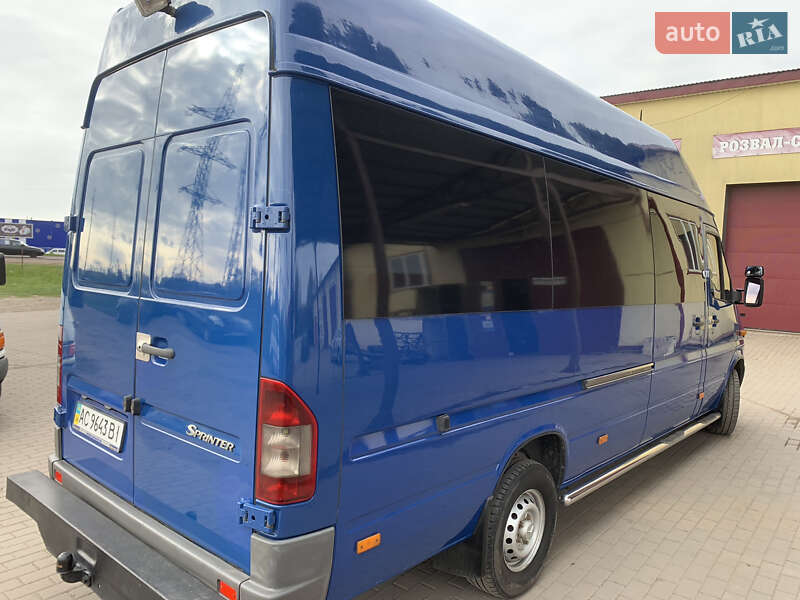 Микроавтобус Mercedes-Benz Sprinter 2006 в Нововолынске
