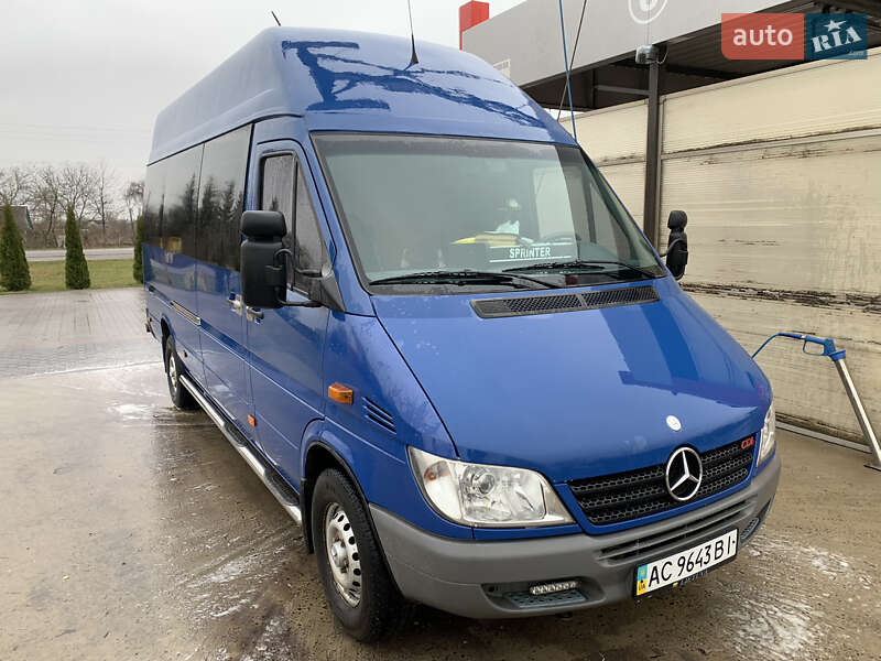 Микроавтобус Mercedes-Benz Sprinter 2006 в Нововолынске