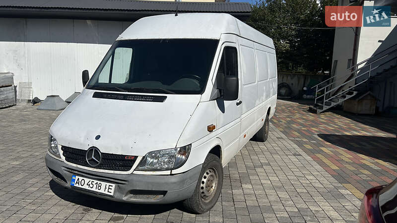 Грузовой фургон Mercedes-Benz Sprinter 2006 в Мукачево