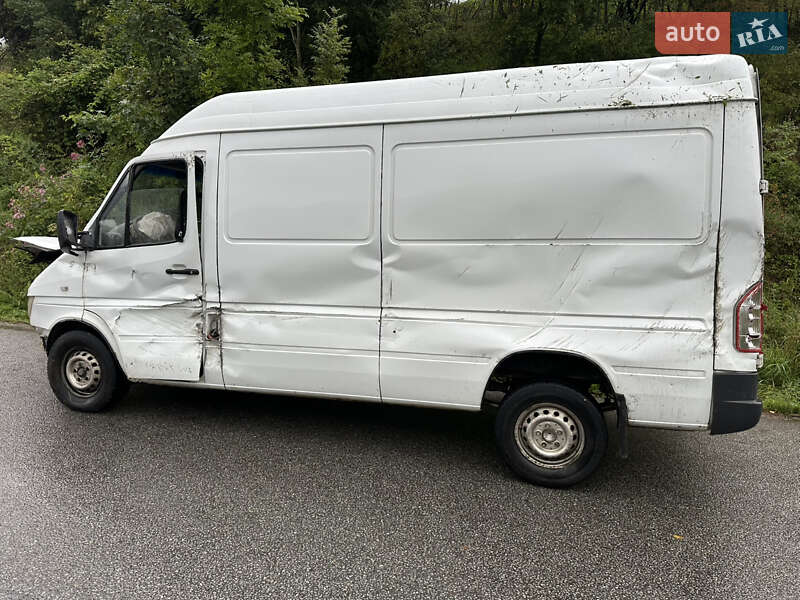 Грузовой фургон Mercedes-Benz Sprinter 2005 в 