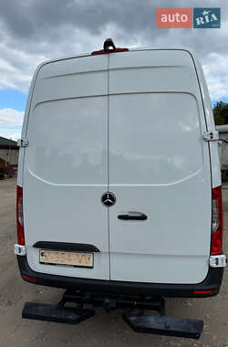 Грузовой фургон Mercedes-Benz Sprinter 2019 в 