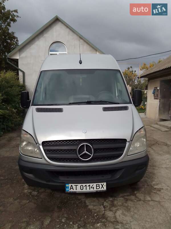 Mercedes-Benz Sprinter 2011