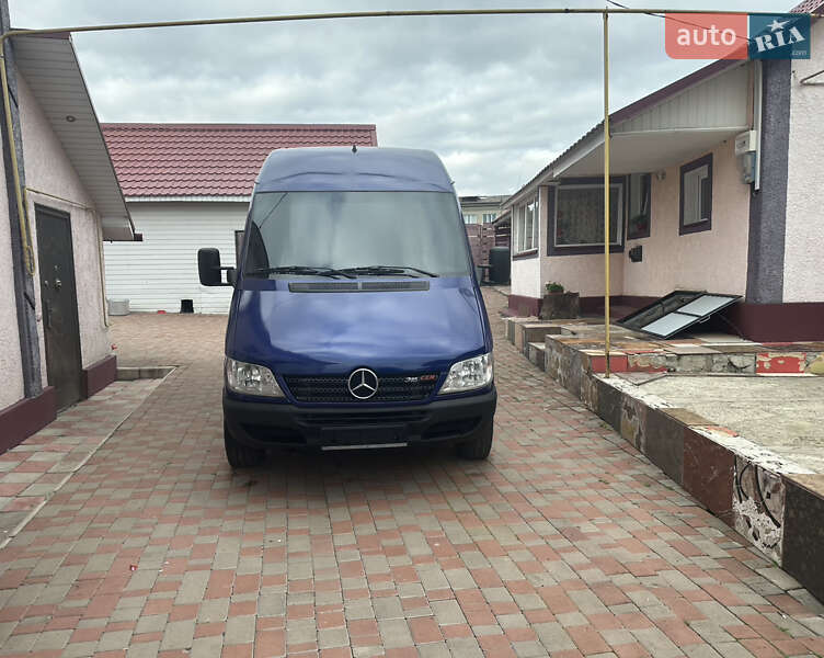Грузовой фургон Mercedes-Benz Sprinter 2004 в Тернополе