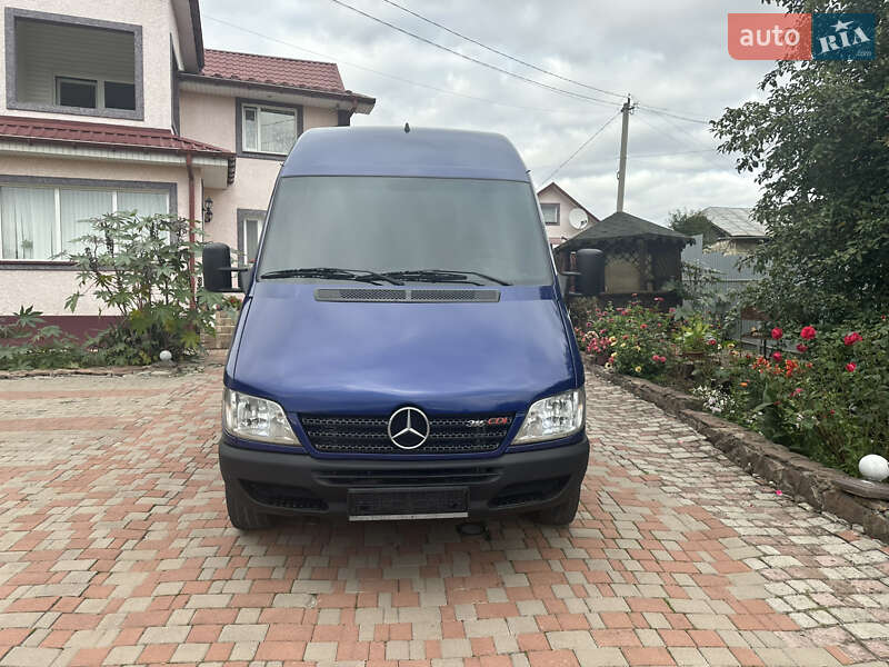 Грузовой фургон Mercedes-Benz Sprinter 2004 в Тернополе